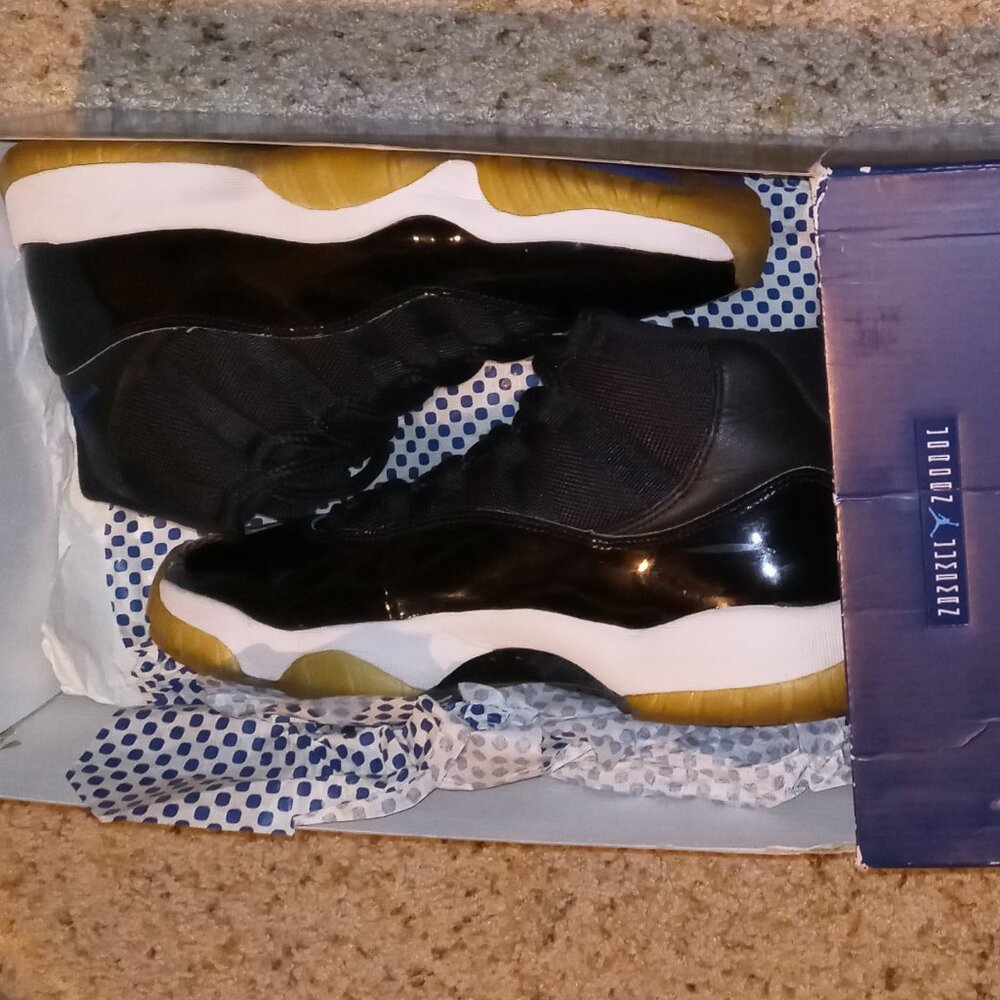 Nike Air Jordan 11 Space Jam 2016 size 8.5 378037-003 OG XI Black White